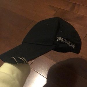 Japanese style hat with rings